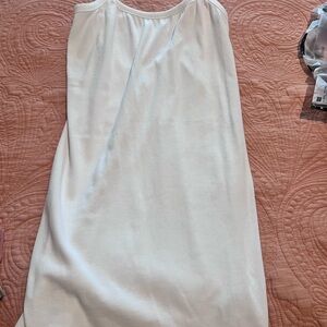 Elegant White Sleeveless Dress